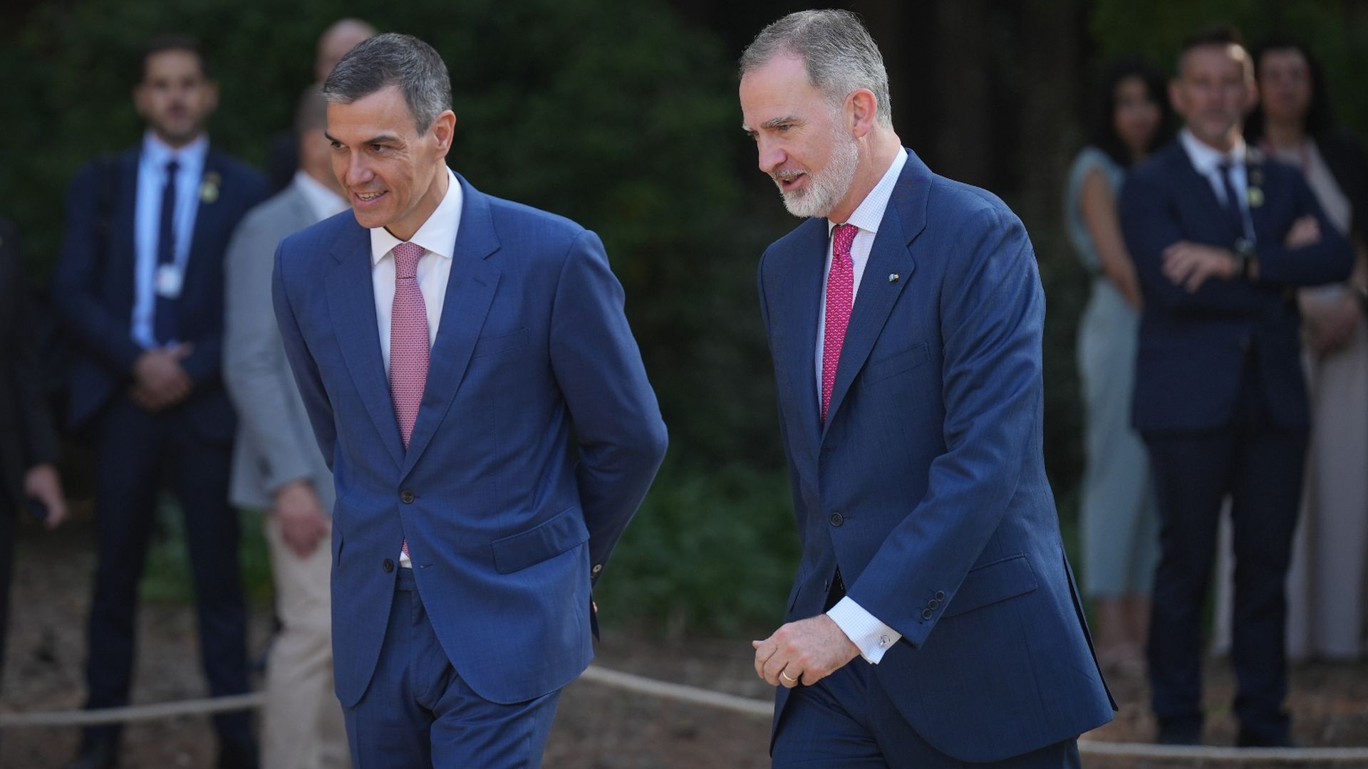 Pedro Sánchez y el rey Felipe VI en un posado oficial