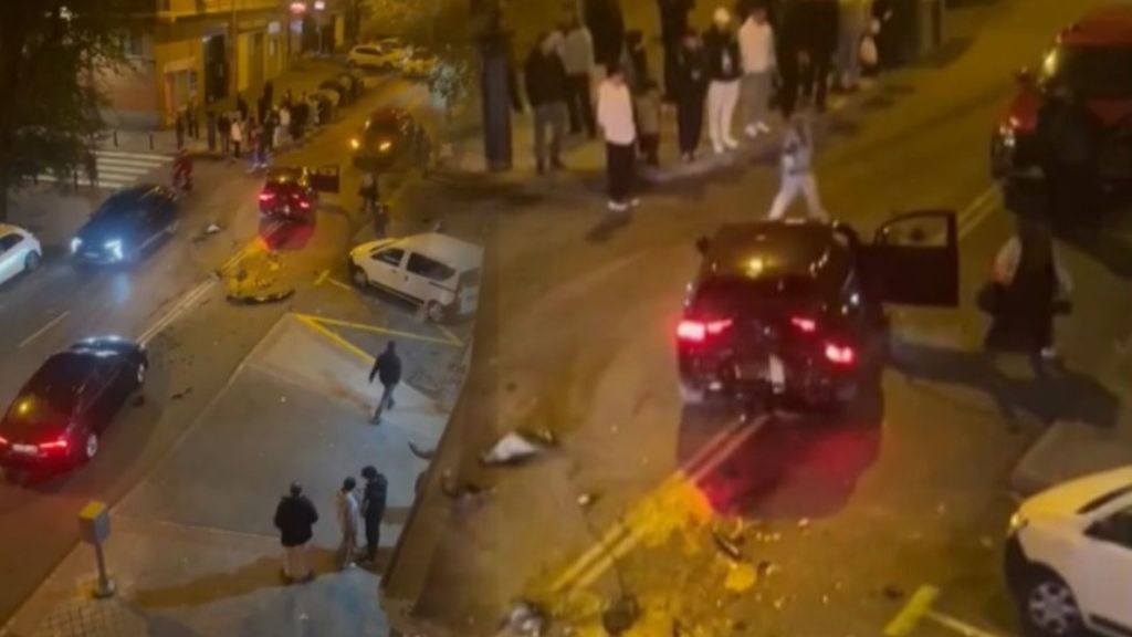 Secuestro en Carabanchel: se produce un accidente en plena calle y se llevan a la fuerza a los dos ocupantes del coche