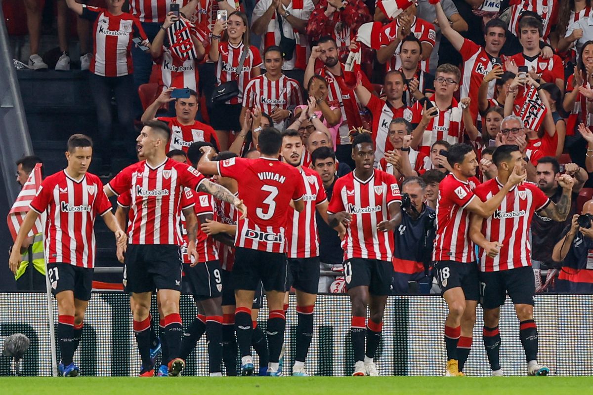 Gol de Gorka Guruzeta ante el Almería en San Mamés (Foto: EFE).