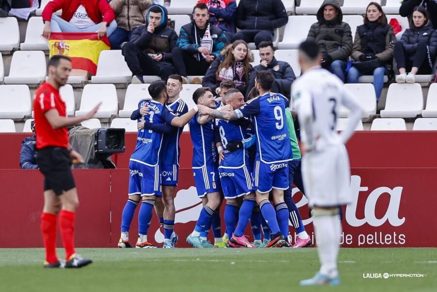 El Oviedo celebra el gol de Sebas Moyano ante el Albacete.