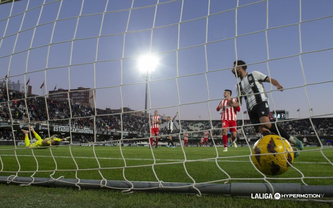  Derrota del Sporting ante el Cartagena.