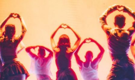  Aitana durante su concierto en Bogotá (@aitanax)