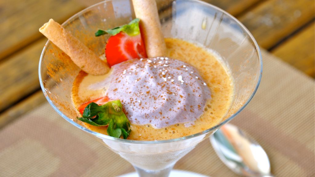  Al ser un buen edulcorante natural se puede utilizar para hacer helados y postres.