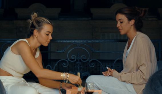  Alba Silva con su hermana Maca en París ('WAGS: Ellas también juegan')