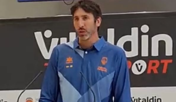  Alex Mumbrú presentado en Valencia.