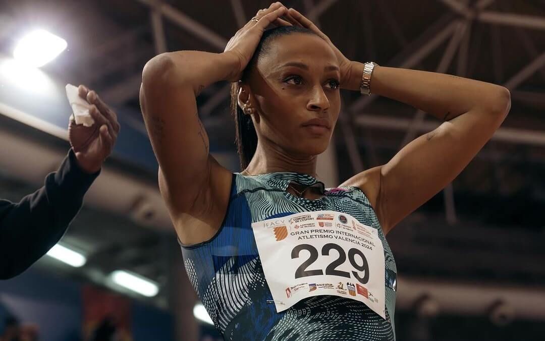  Ana Peleteiro, antes de una competición de atletismo.