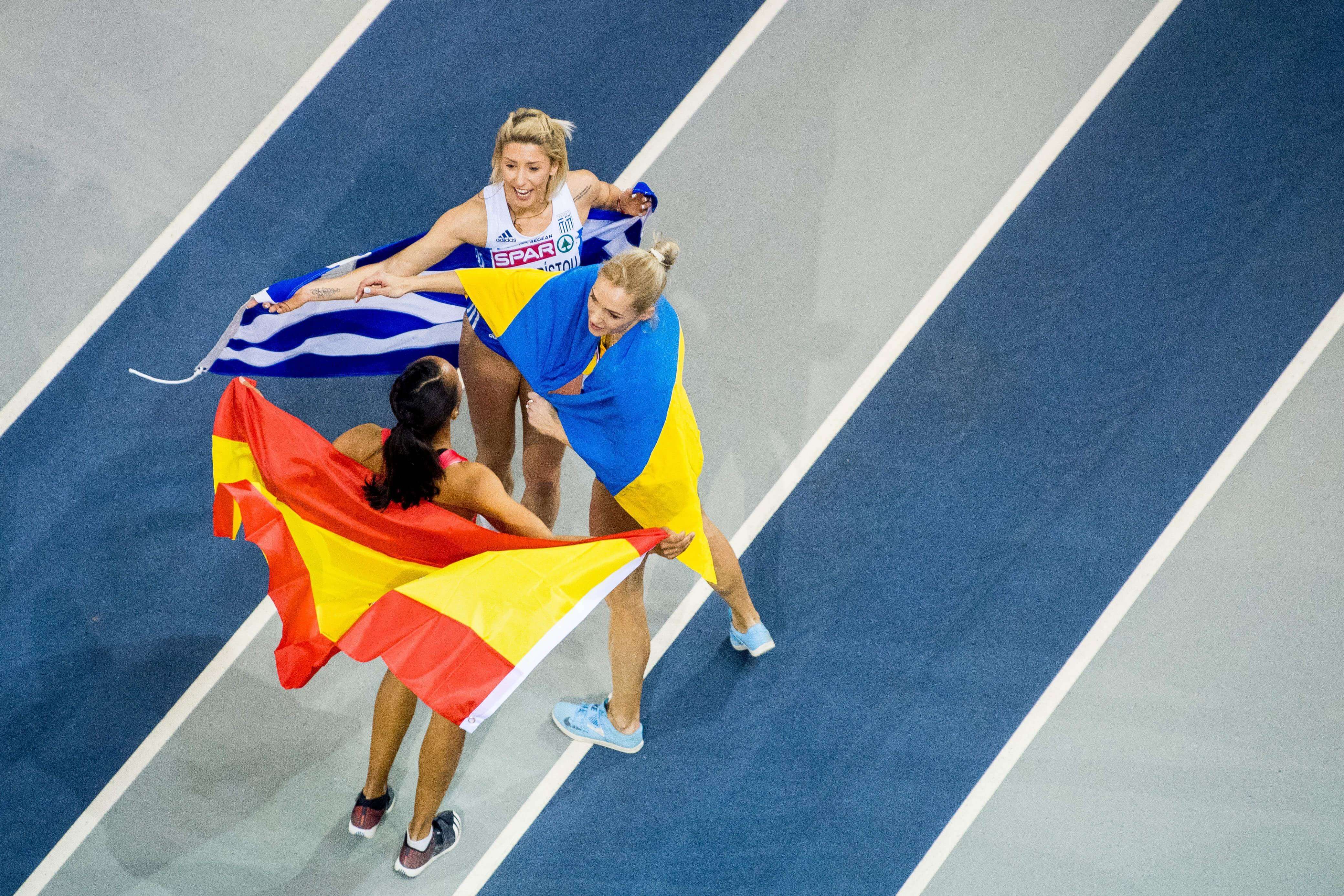 Ana Peleteiro celebrando en Glasgow