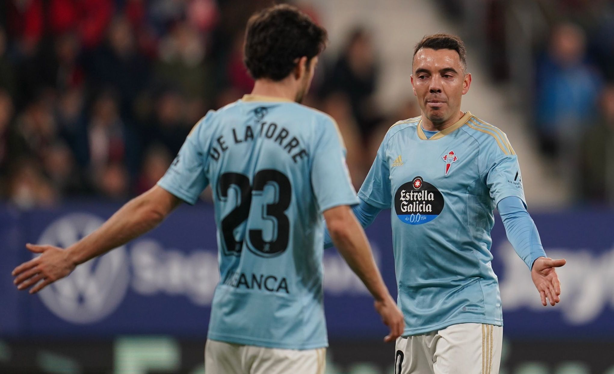  Saludo entre Aspas y De la Torre en el Osasuna-Celta.