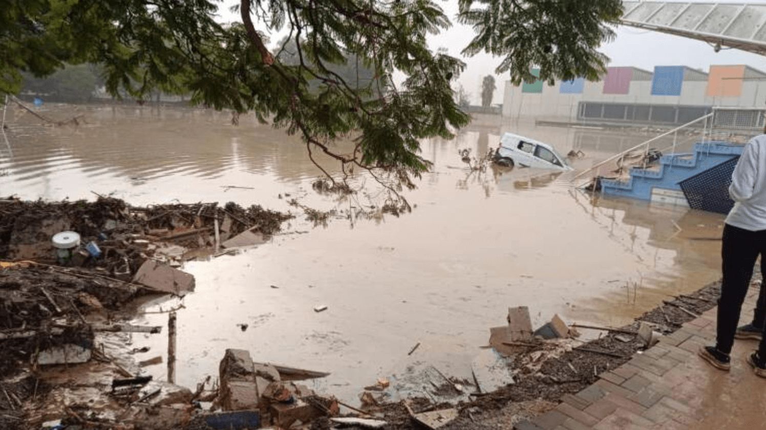 Campos de fútbol de la Comunidad Valenciana devastados por la DANA
