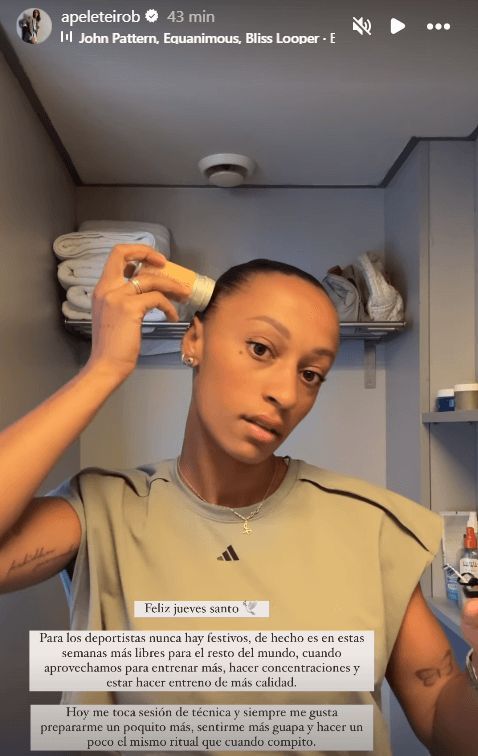  Ana Peleteiro preparándose para ir a entrenar