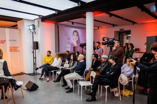  La charla de Amazon sobre la salud mental en el trabajo.