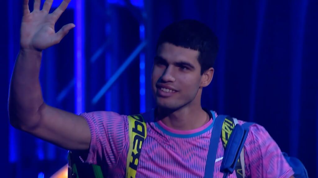 Carlos Alcaraz durante su partido ante Nadal