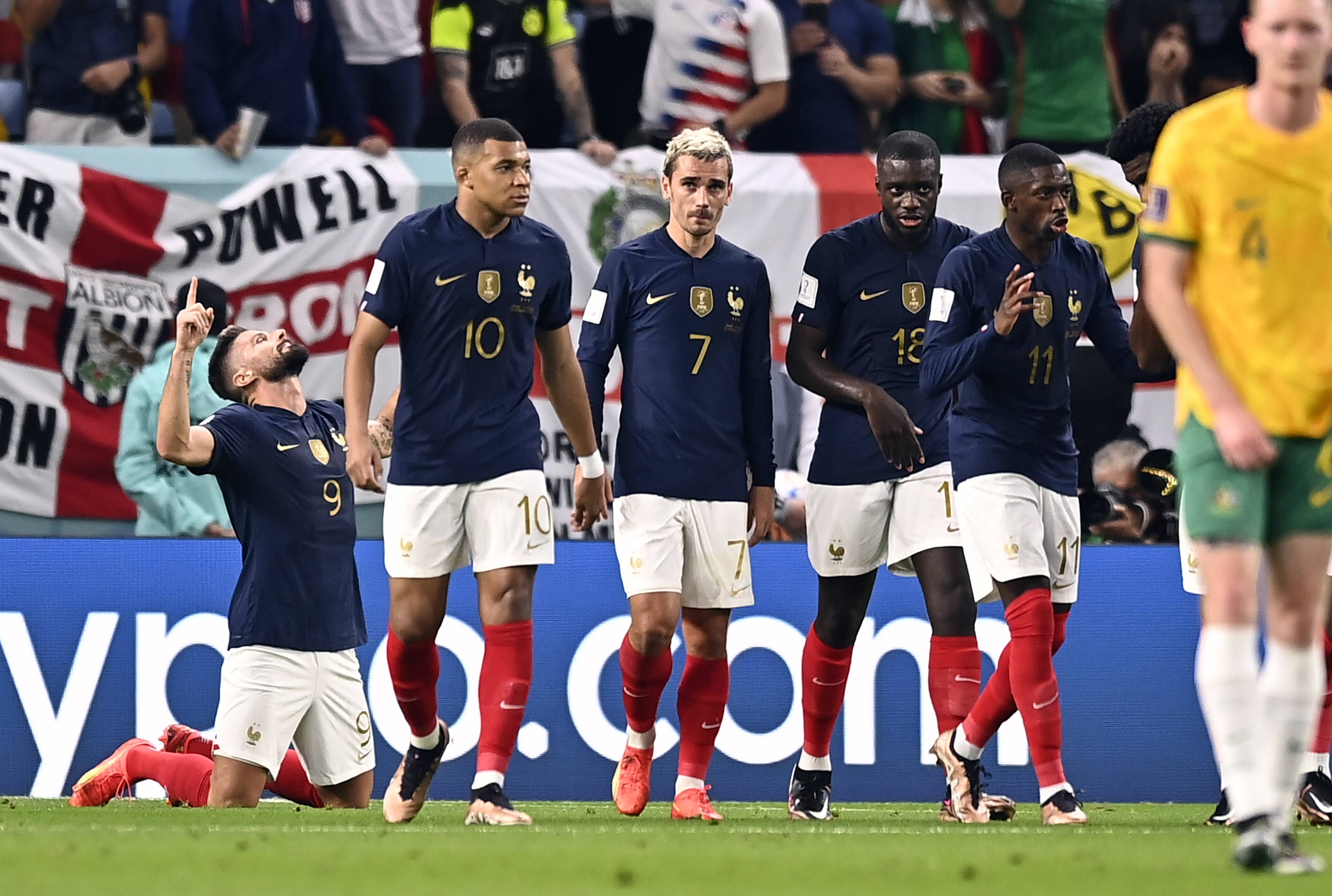  Giroud celebra uno de sus goles en el Francia-Australia de Qatar (FOTO: Cordón Press).