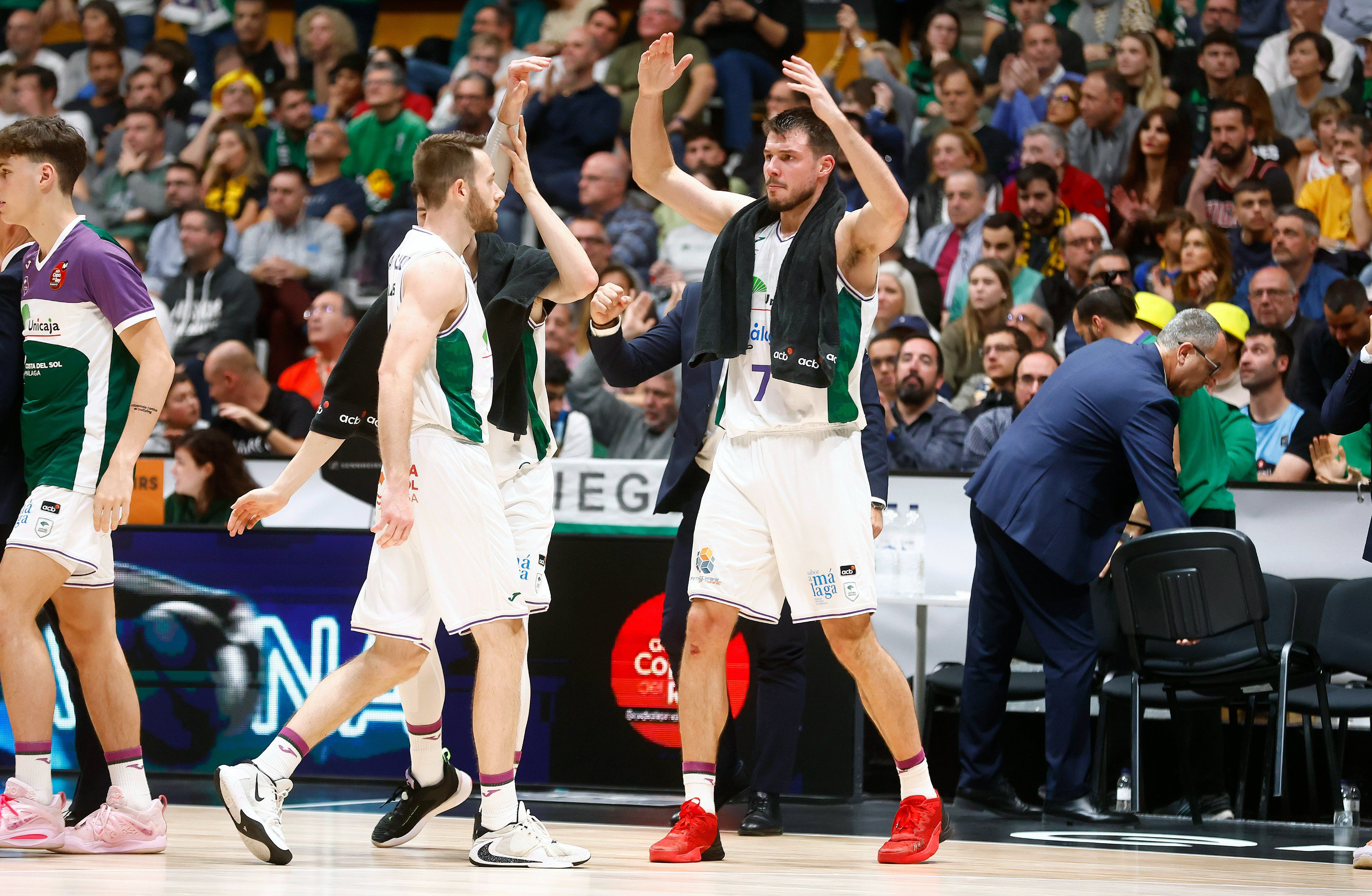  Barreiro celebra una canasta en la final ante el Lenovo Tenerife.