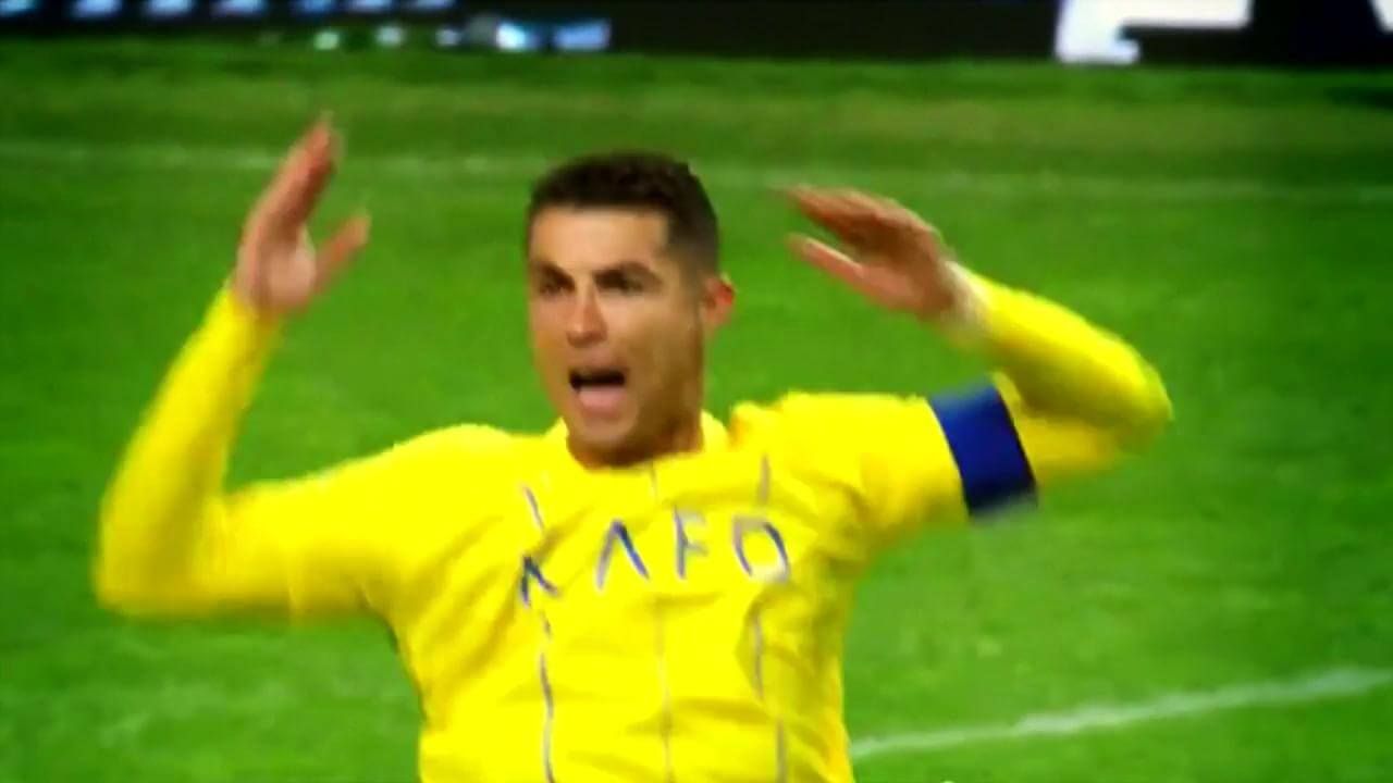 Cristiano perdiendo los papeles por la colegiada.