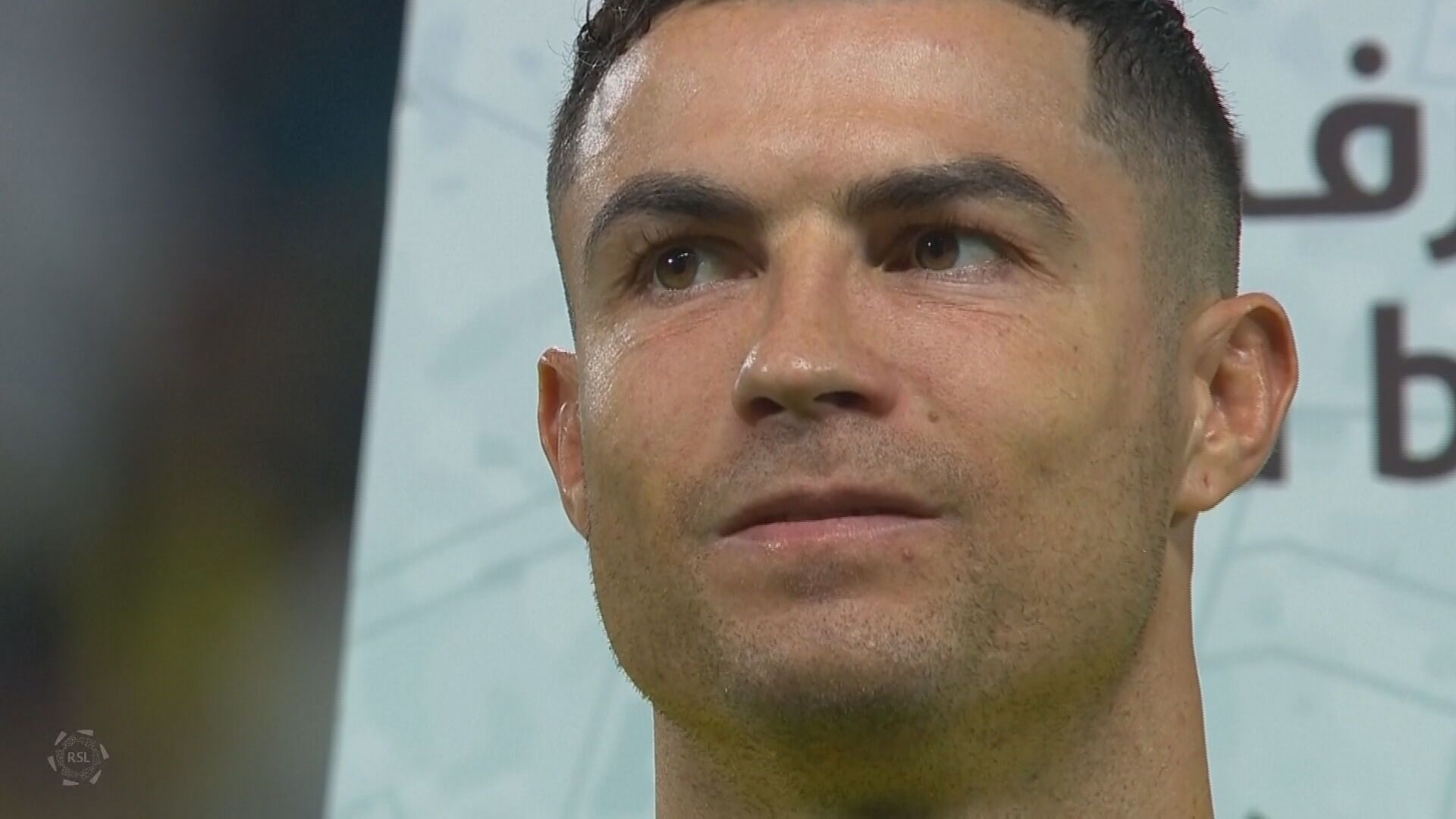 Cristiano Ronaldo sonriente antes del partido del Al-Nassr.