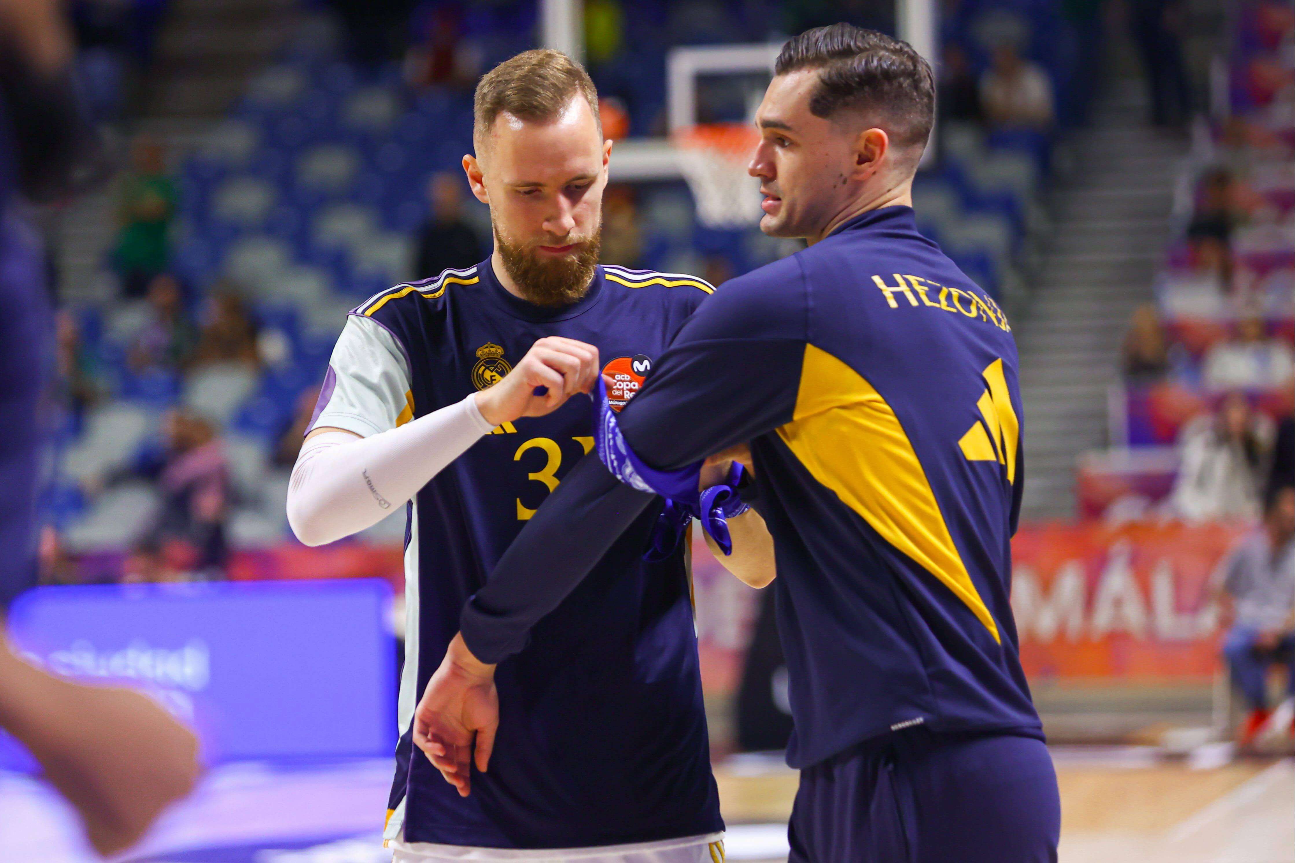  Además de Poirier, el Real Madrid tuvo un gesto portando un pañuelo morado en Copa..