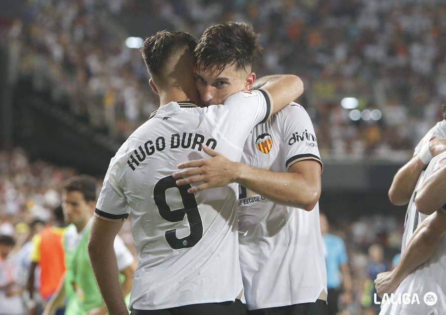 Pepelu ante Las Palmas en Mestalla. (Foto: LaLiga).