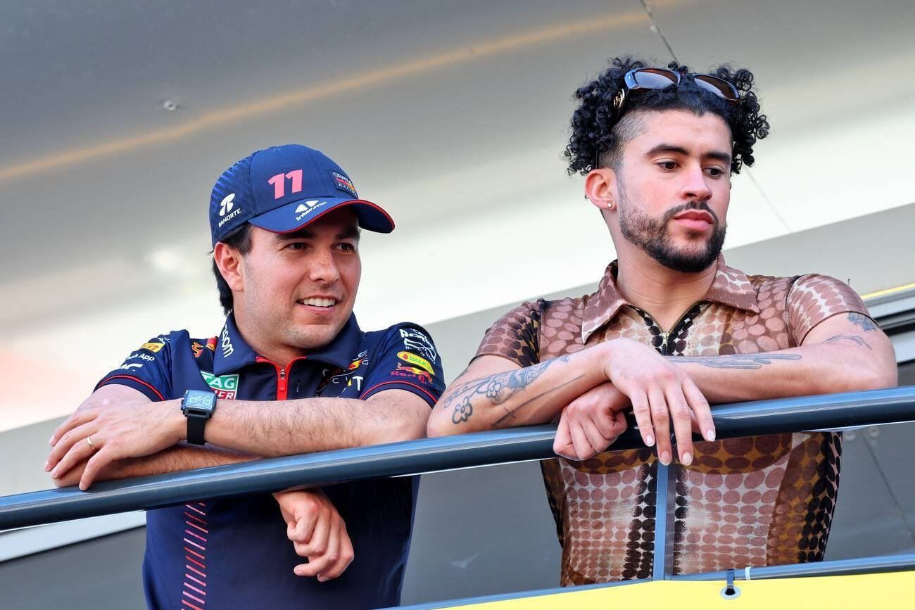 Sergio Pérez y Bad Bunny, en el GP de Miami.