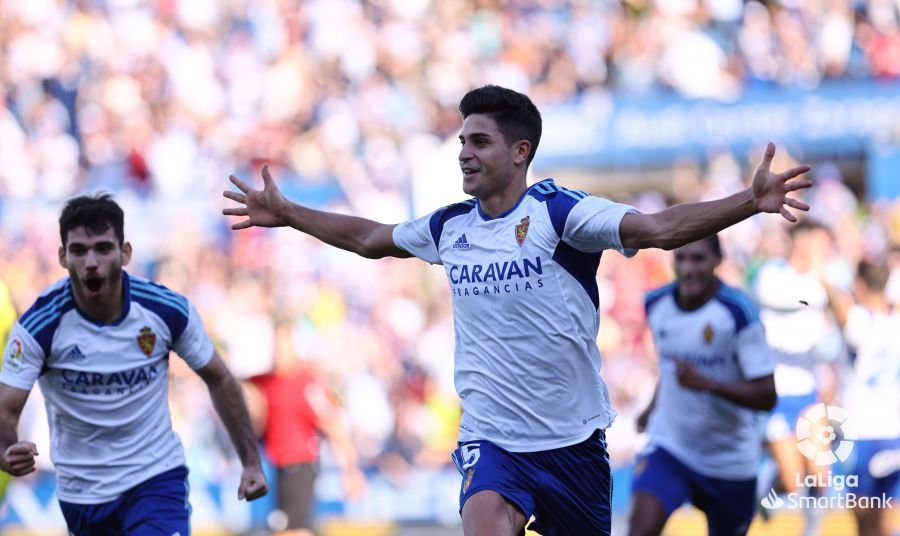  Grau celebra su gol al Villarreal B.