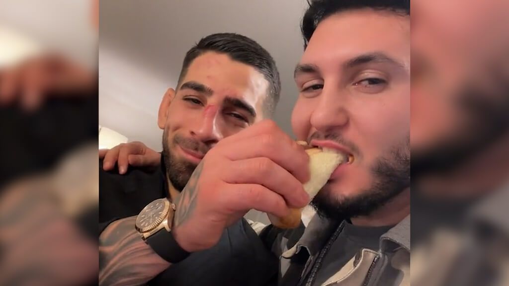  Ilia Topuria y Omar Montes, celebrando el título (@omarmontes)