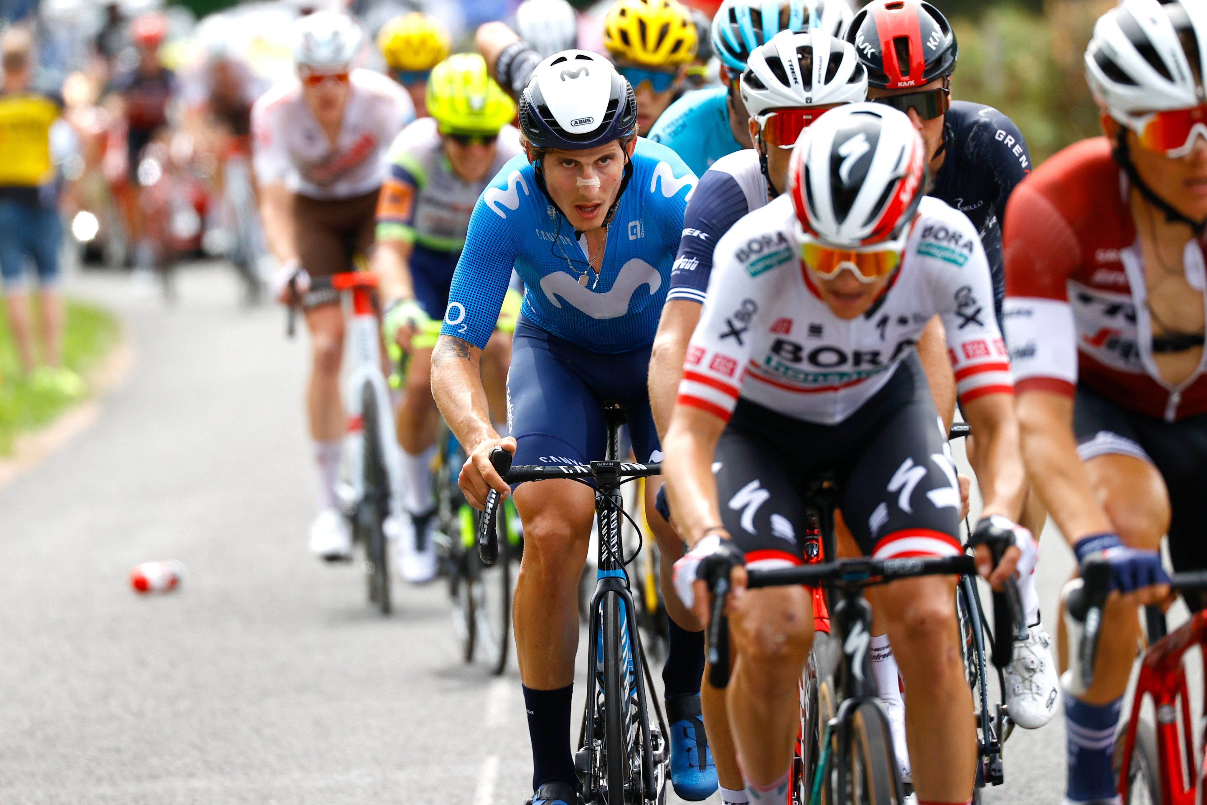  Iván García Cortina durante la etapa 13 del Tour de Francia 2021.