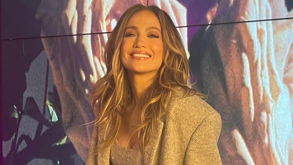  Jennifer López estrena álbum en febrero (@jlo)