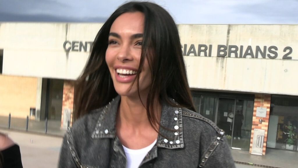  Joana Sanz saliendo de Brians 2 tras una visita a Dani Alves (Europa Press)