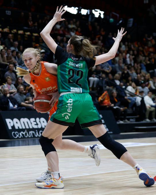 La décima victoria del Valencia Basket LF Endesa llega ante Kutxabank Araski (74-35)