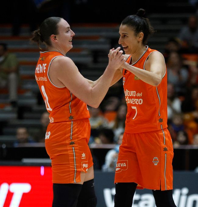 La décima victoria del Valencia Basket LF Endesa llega ante Kutxabank Araski (74-35)