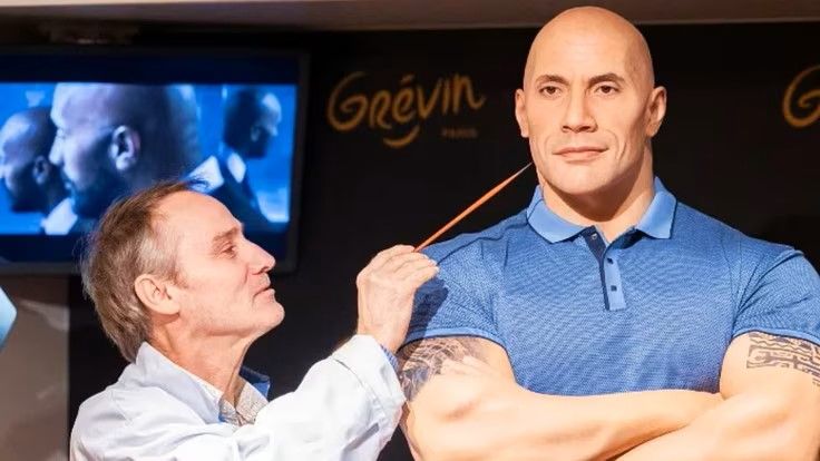  La figura de The Rock en el Museo de París que ha generado gran revuelo.