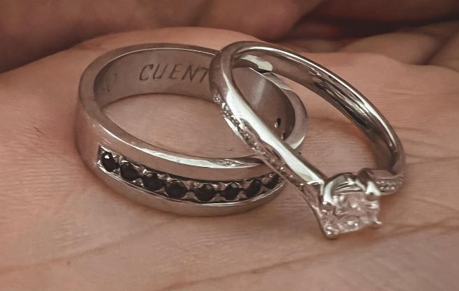  Las alianzas de la pedida de mano de Victor Elías y Ana Guerra (@lalias3)