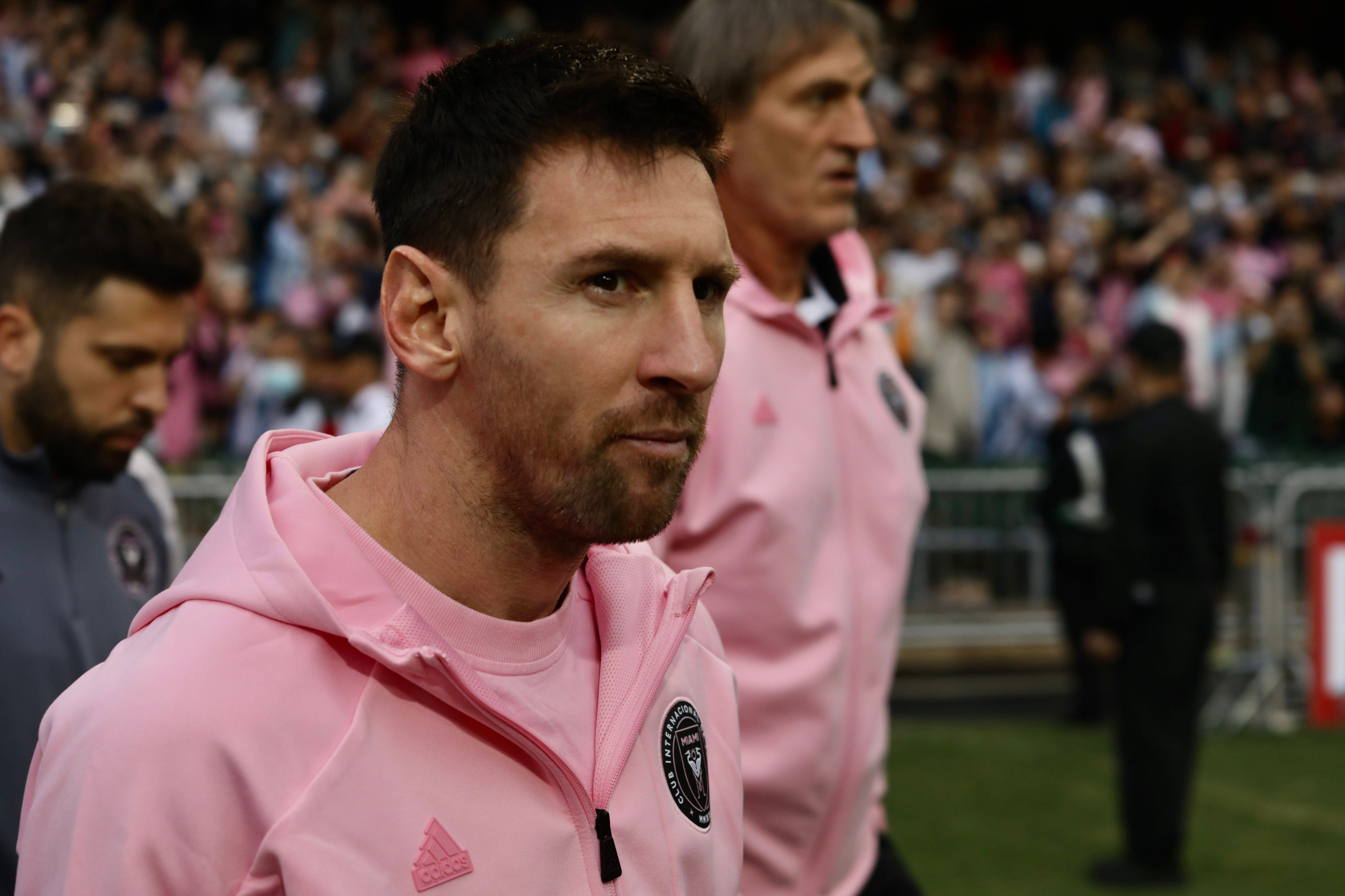  Leo Messi antes del partido en Hong Kong. (Fuente: Cordon Press)