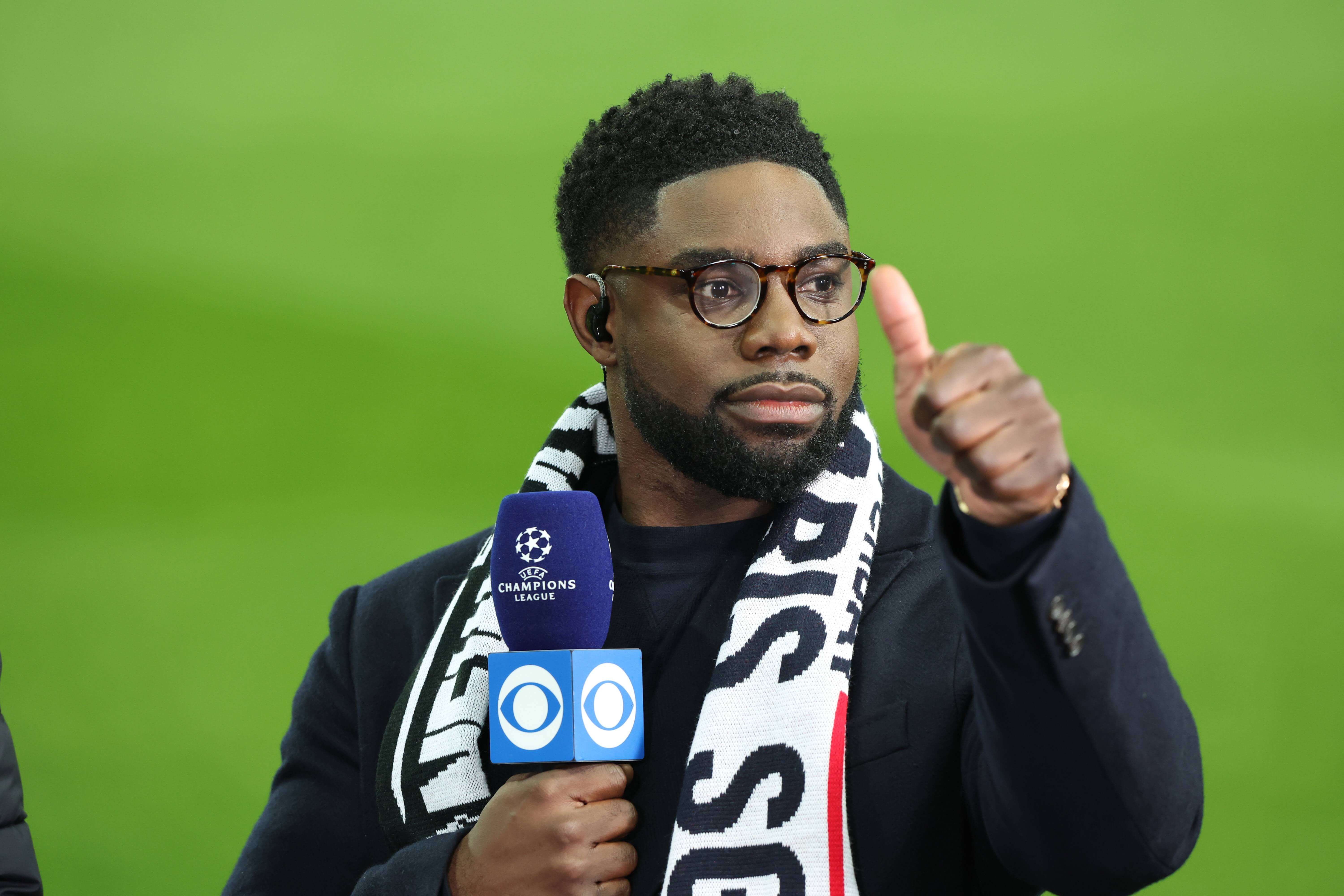 Micah Richards es ahora comentarista de partidos en Inglaterra.