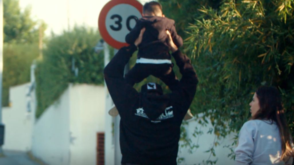  Mina Bonino, Fede Valverde y su hijo Beni, camino a una ecografía ('WAGS: Ellas también juegan')