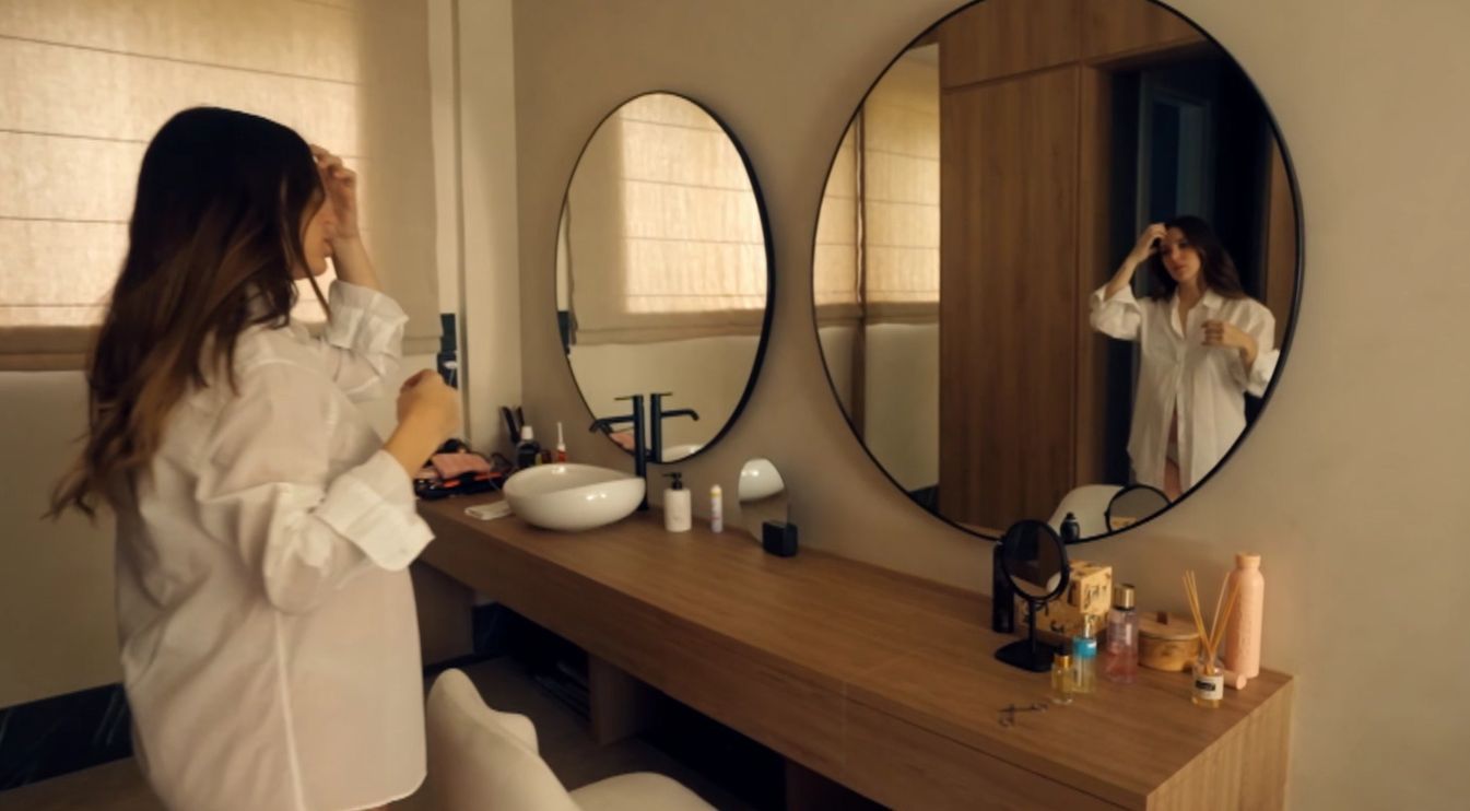  Mina Bonino lanza una interesante reflexión acerca de las redes sociales ('WAGS: Ellas también juegan')