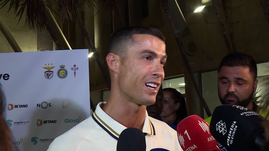  Cristiano habla con los medios tras el partido contra el Celta.
