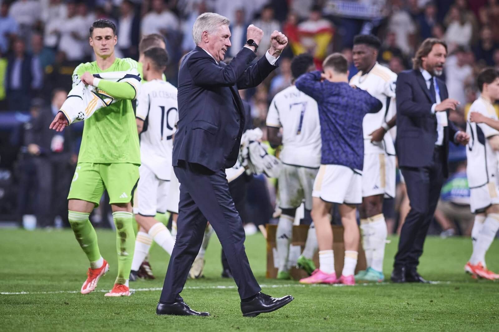  Carlo Ancelotti celebra el triunfo en el Real Madrid-Bayern.