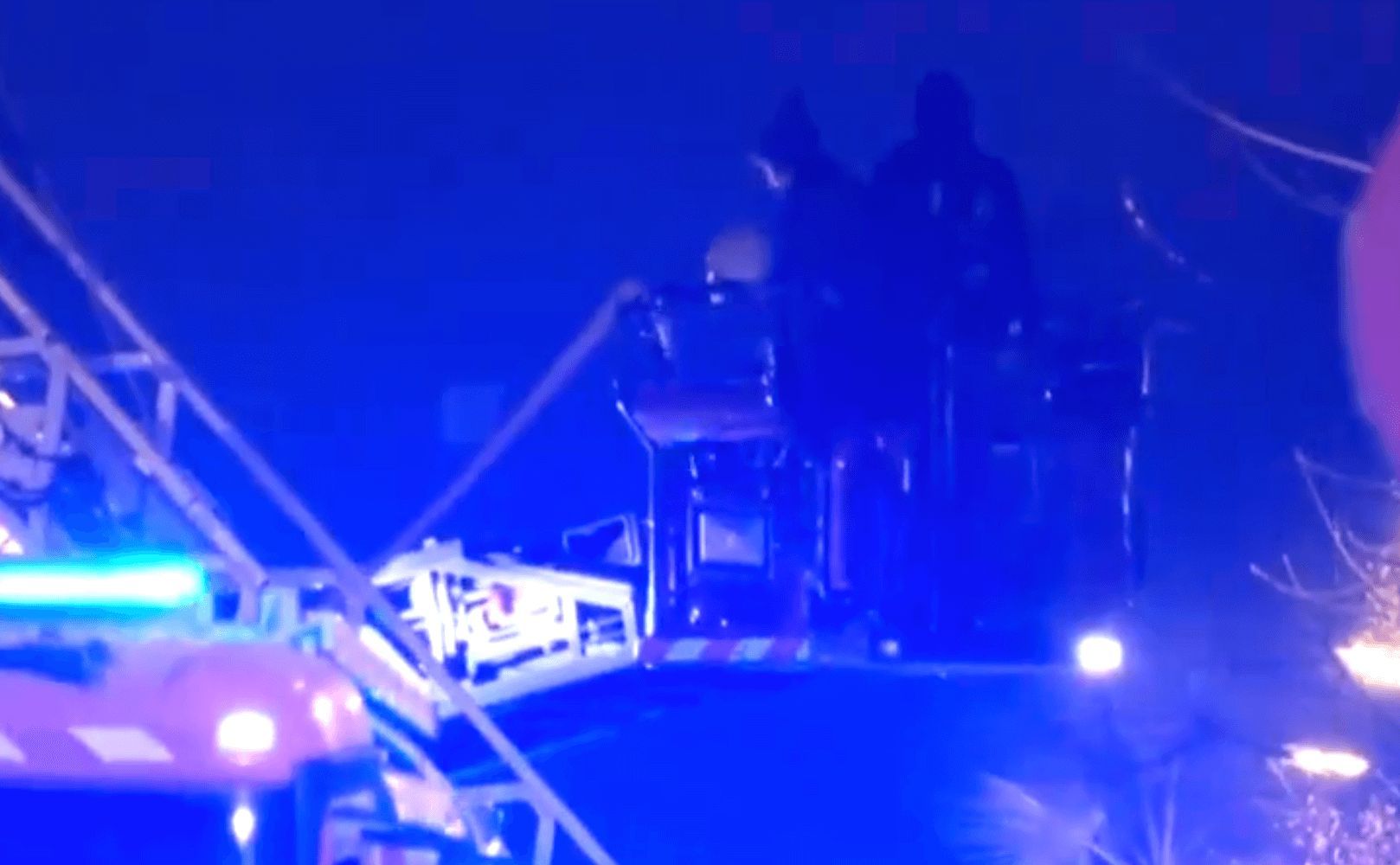 Rescatados con vida los dos atrapados