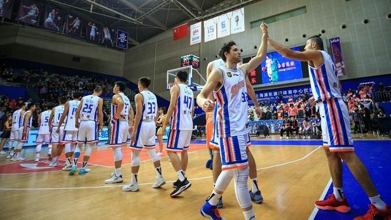 Shanghai Sharks, equipo sancionado por amaño de partidos.