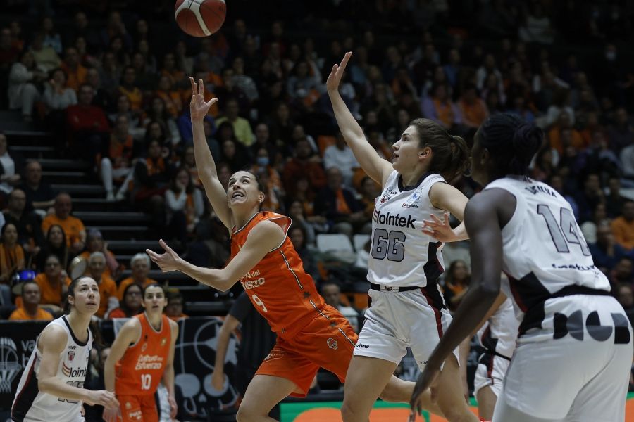 Triunfo del Valencia Basket ante Lointek Gernika en una buena segunda parte (72-59)