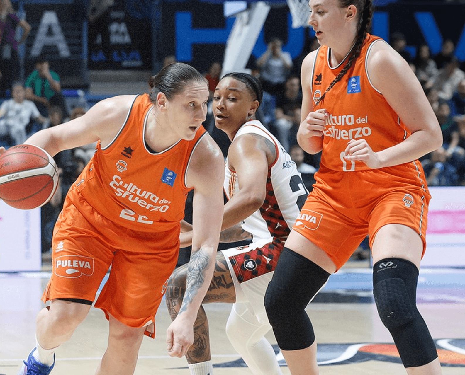 Iagupova en el Valencia Basket-Casademont Zaragoza