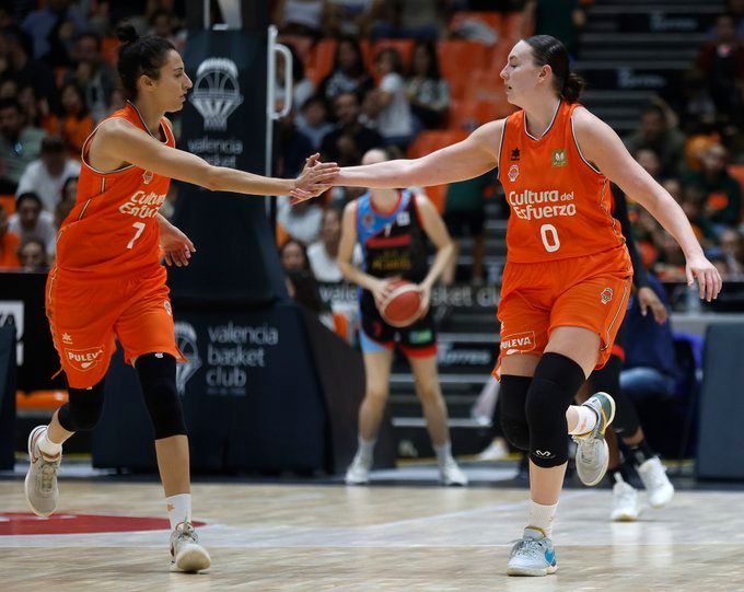 Valencia Basket logra una amplia victoria ante Embutidos Pajariel Bembibre (80-43)