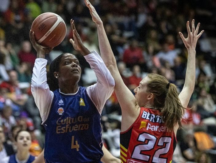 Valencia Basket sella la primera vuelta como líder tras ganar en Girona (47-57)