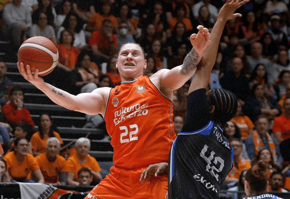 Valencia Basket ganó al IDK Euskotren