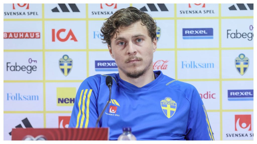  Víctor Lindelof en rueda de prensa. (Fuente: Cordon Press)