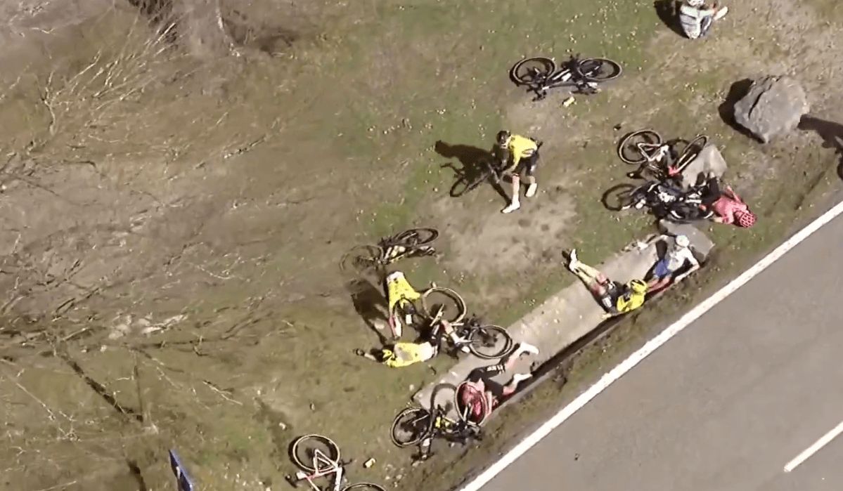 La caída de Vingegaard en la Vuelta al País Vasco.