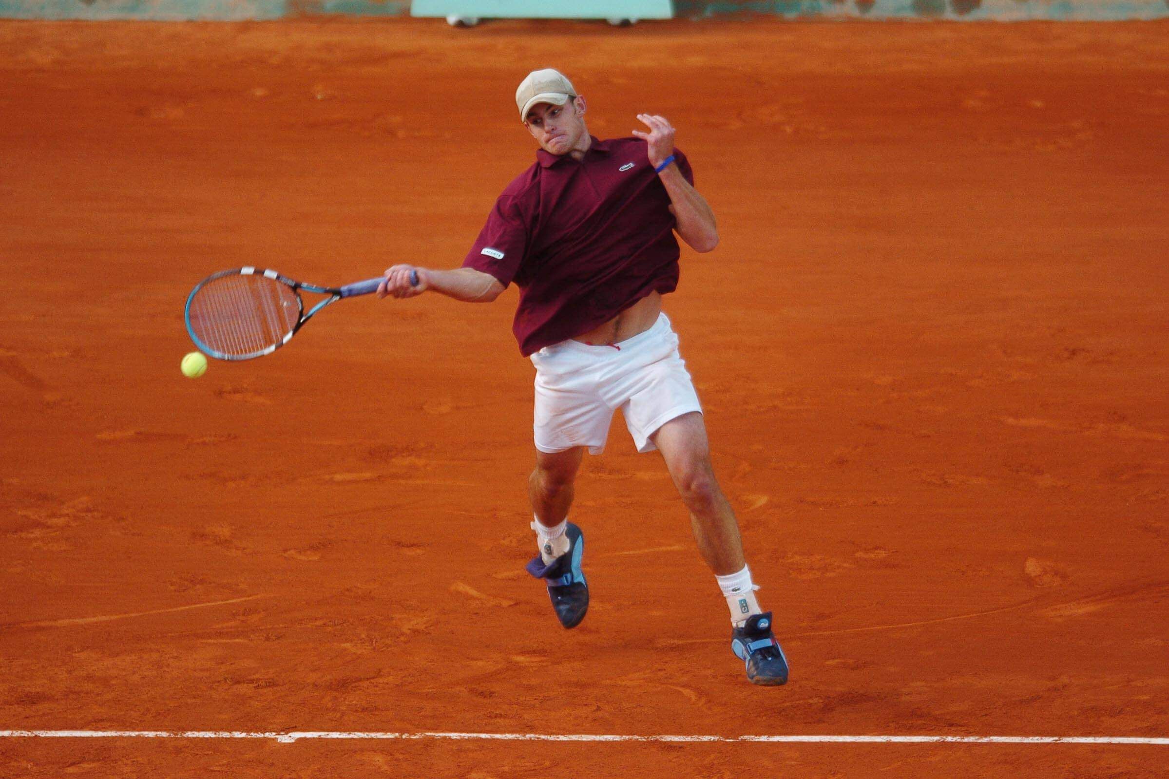  Andy Roddick en un partido en Roland Garros 2005