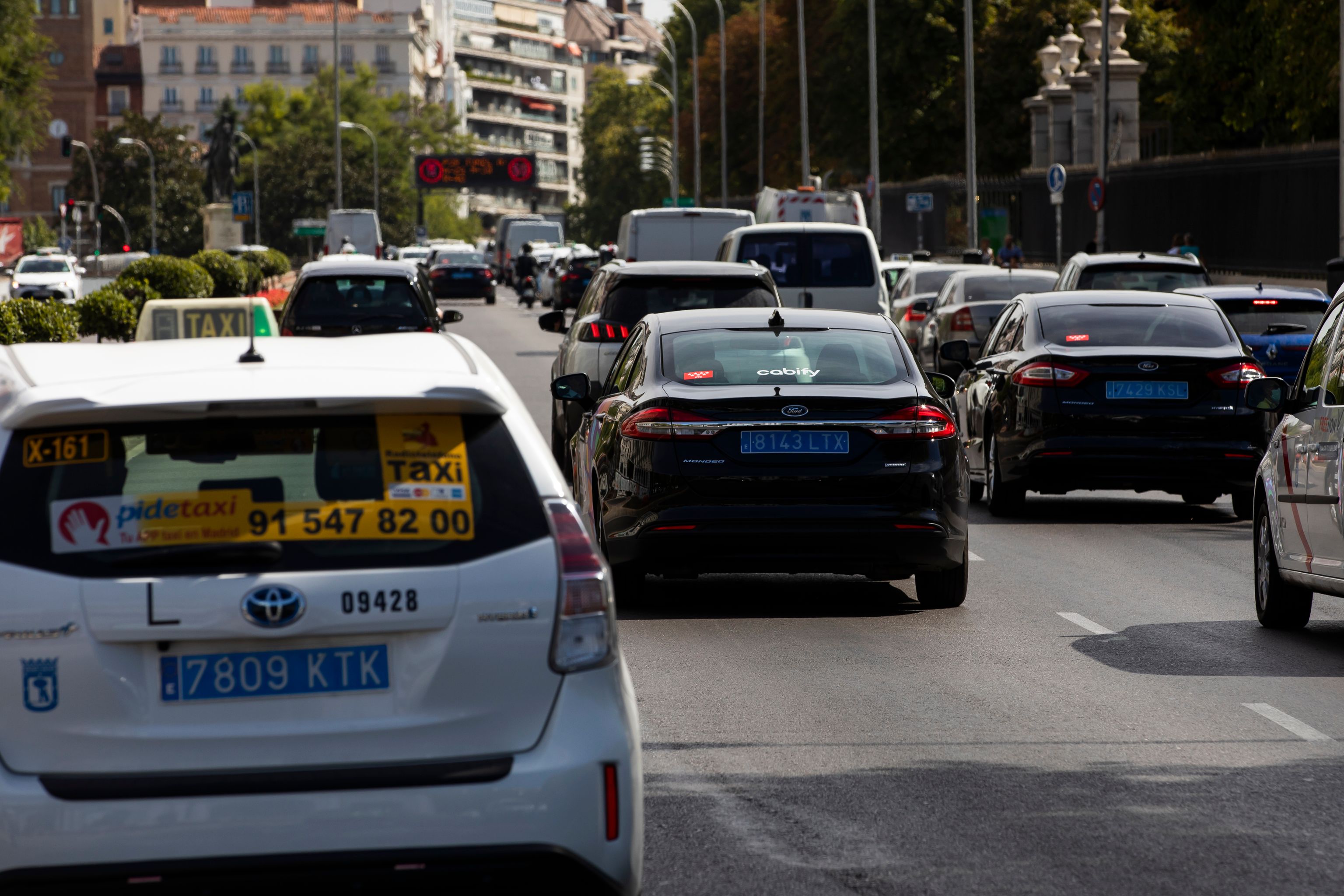  Los VTC y el truco de las antinieblas puestas: un taxista lo pone de manifiesto.