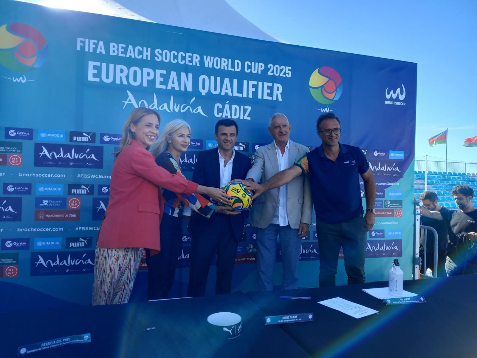  Acto de presentación del FIFA Beach Soccer World Cup 2025 – European Qualifier en Cádiz.
